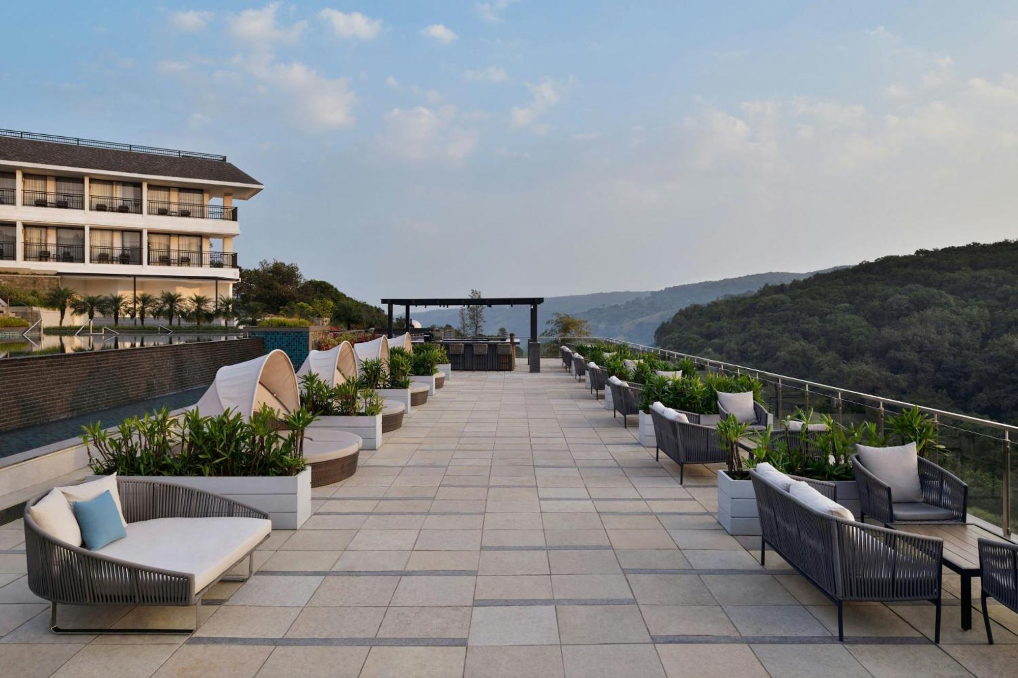 Courtyard By Marriott Mahabaleshwar Hotel Ngoại thất bức ảnh